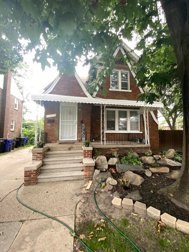Foto del edificio - 16245 Tracey St
