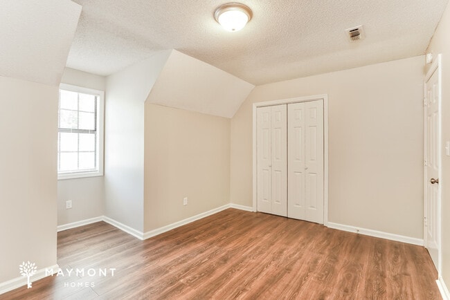 Building Photo - Spacious 4 Bedroom Home in Martinez
