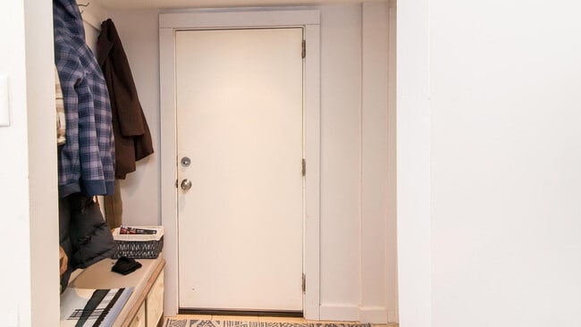 Building Photo - 11291 E Shore Dr