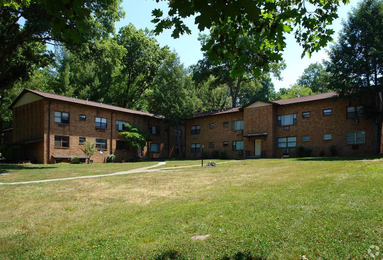 Building Photo - Kenwood Apartments