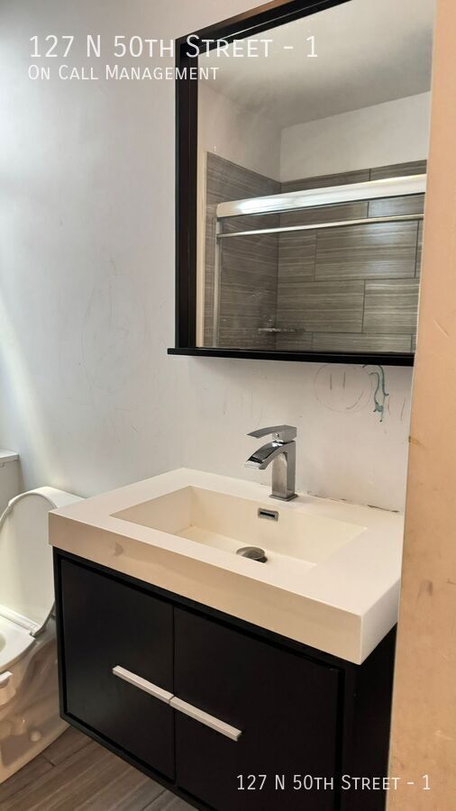 Foto del edificio - 127 N 50th St