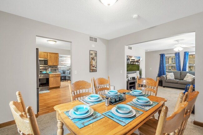 Building Photo - 460 Vine St