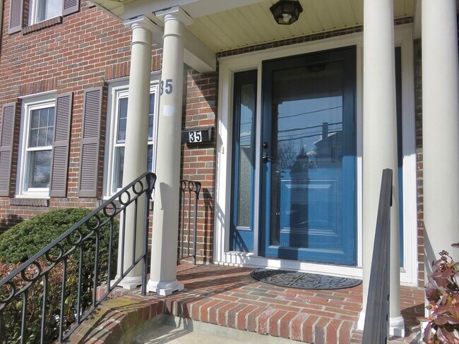 Building Photo - 35 Lovell Rd