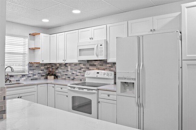 Foto del edificio - 5900 NW 44th St