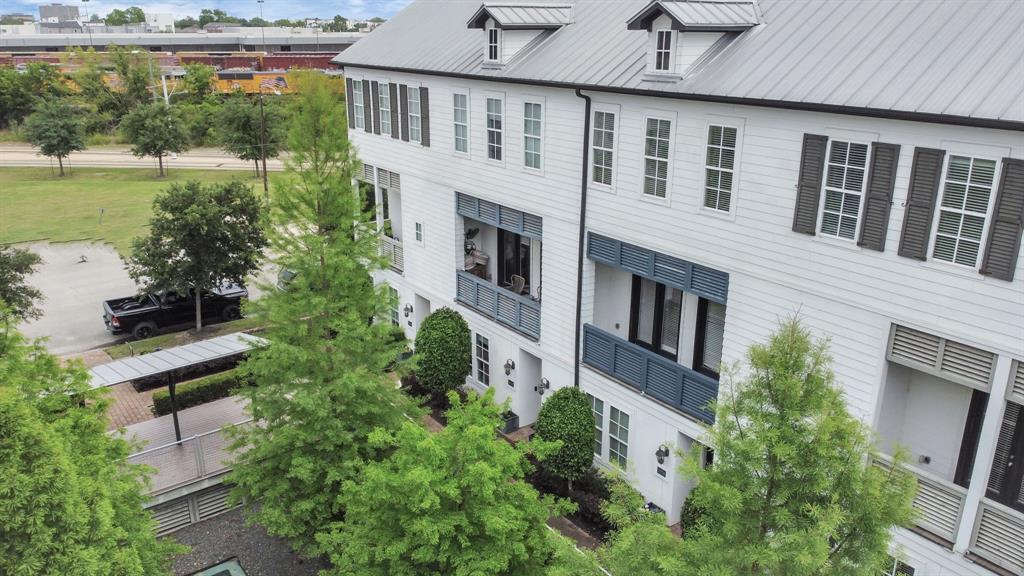 Foto principal - 2956 Rusk St