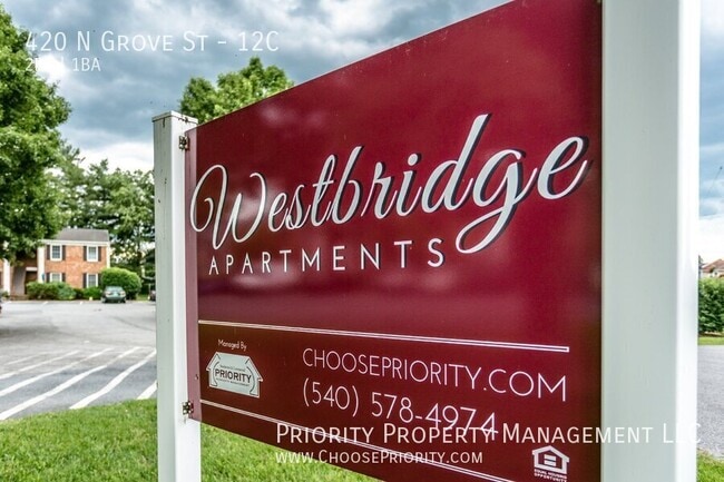 Building Photo - 420 N Grove St