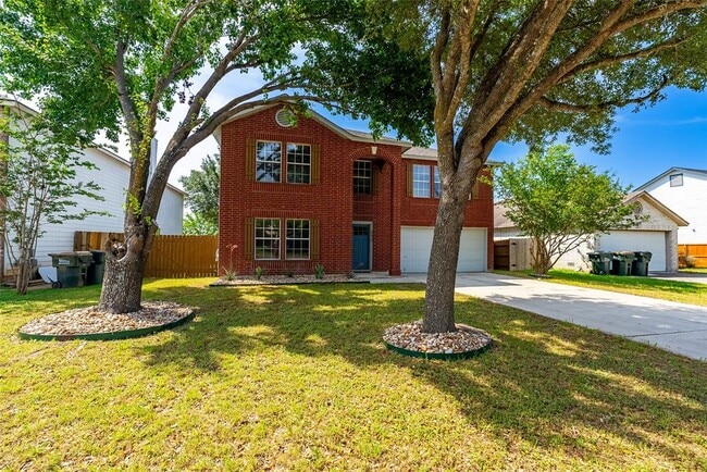 Building Photo - 650 Whispering Hollow Dr