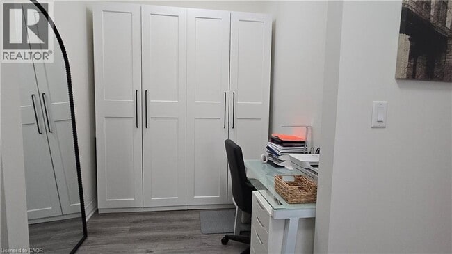 Building Photo - 10 Concord Pl