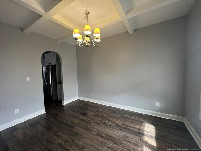 Building Photo - 172 Huzzas Cir