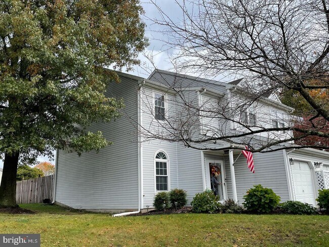 Building Photo - 6251 Spring Knoll Dr