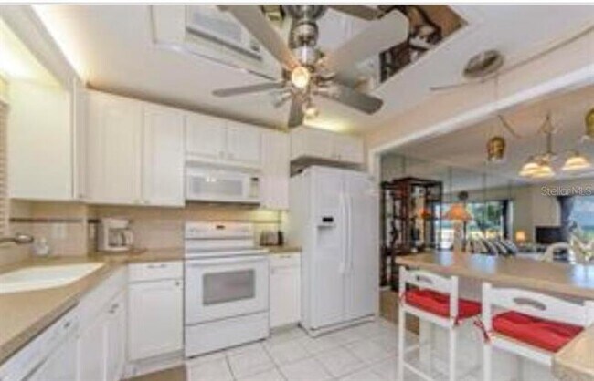 Foto del edificio - 1270 Gulf Blvd