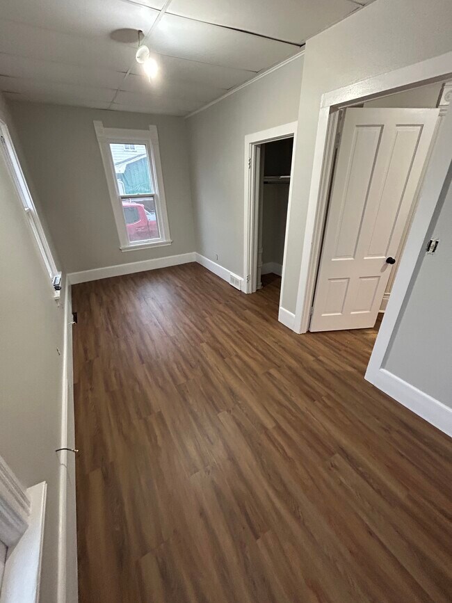 Foto del edificio - 532 W South St