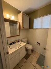 Building Photo - 827 Contour Dr