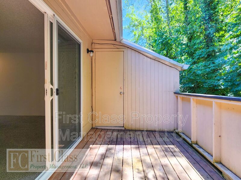 3648 SW Beaverton Hillsdale Hwy Unit 12, Portland, OR 97221 Condo for