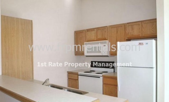 Building Photo - 10154 W Garverdale Ln