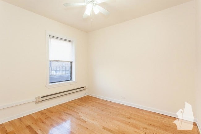 Building Photo - 1 bedroom in Chicago IL 60613