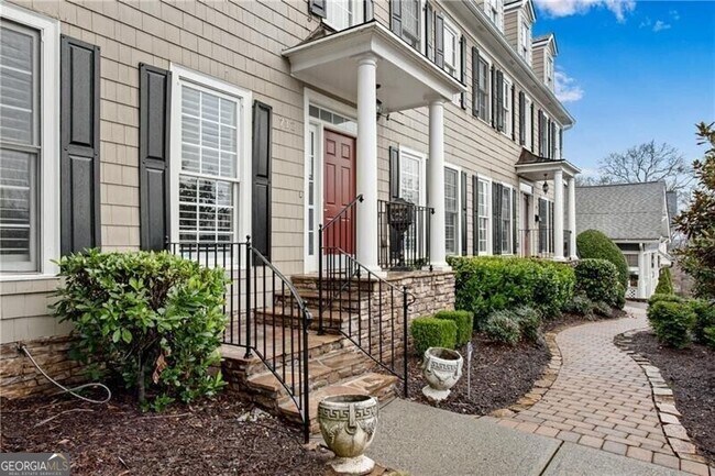 Building Photo - 712 Charles Allen Dr NE