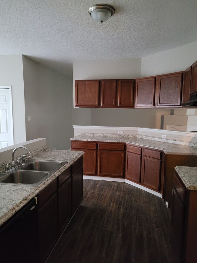 Building Photo - 7526 Oriental Trl San Antonio TX 78244