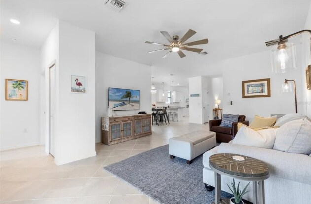 Foto del edificio - 1734 Saddlewood Cir