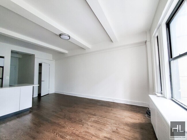 Foto del edificio - EAST 46 STREET