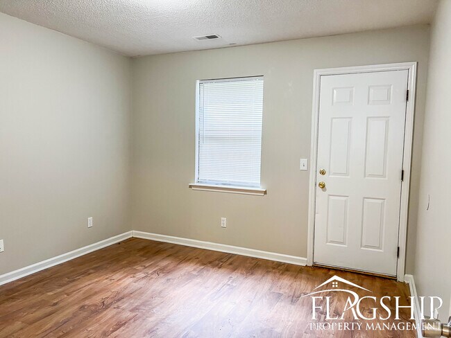 Building Photo - 3003 Caldwell Ct