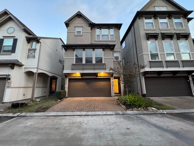 Photo - 1506 Brayson Oaks Pl House