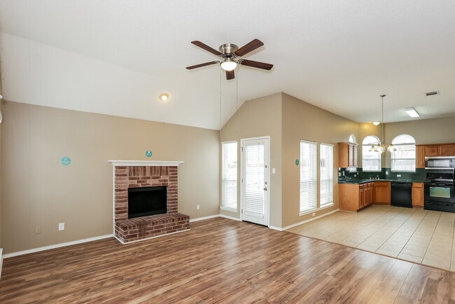 Building Photo - 1322 Riverview Ln