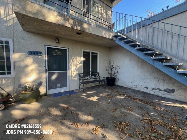 Building Photo - New Lowered Price! La Verne 2 Bedroom Condo