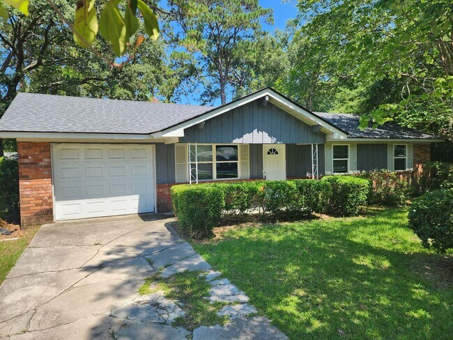 Foto del edificio - 1336 Whitfield Park Dr