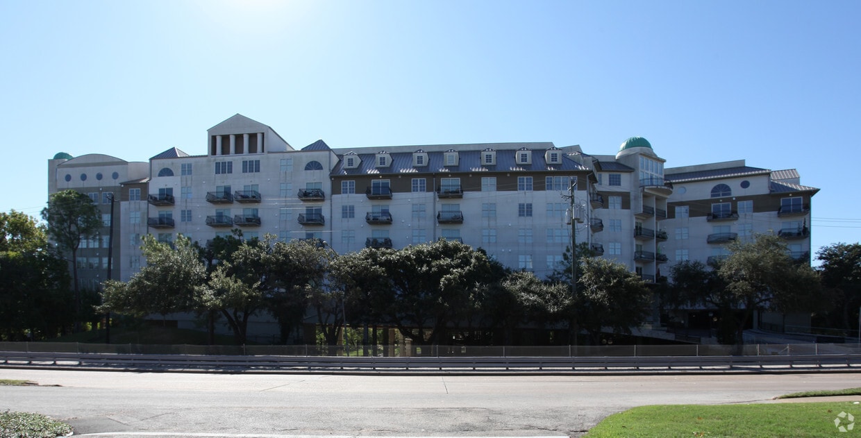 Bayou on the Bend Rentals Houston, TX