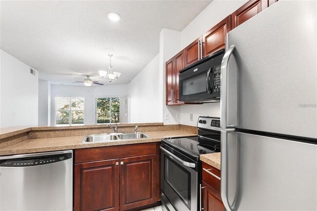 Building Photo - 10028 Strafford Oak Ct