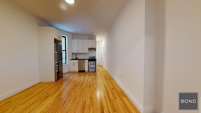 Foto del edificio - 226 E 36th St