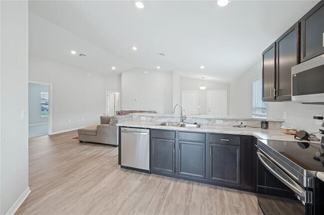 Foto del edificio - 961 Inverness Way