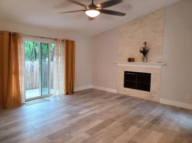 Building Photo - 8110 Ceberry Dr