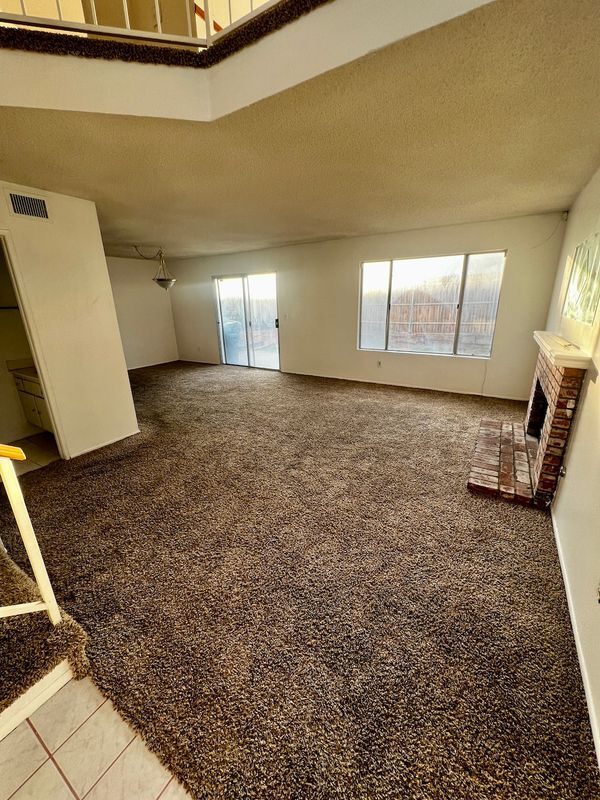 Foto del edificio - 1195 Bautista Ln