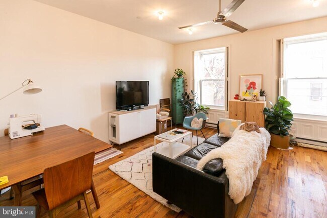 Foto del edificio - 2106 E York St