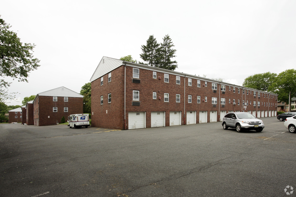 Building Photo - 68 Franklin St