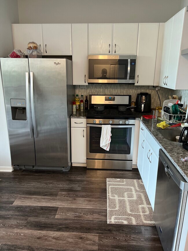 Building Photo - 273 E Palmer St