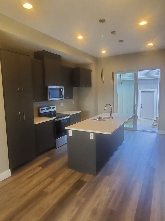 Photo - Beautiful and Updated 2BR Townhome With At...
