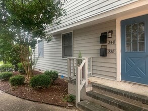 Building Photo - 336 River Walk Dr