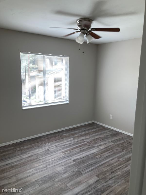 Foto del edificio - 5503 Pokeweed Ct