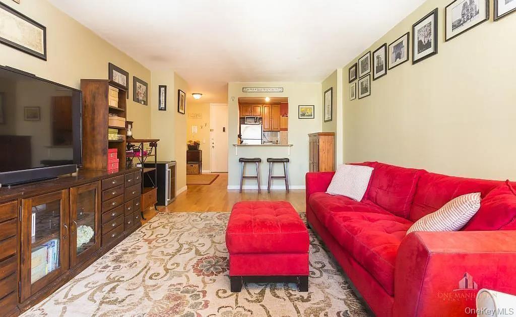 Foto principal - 345 E 93rd St