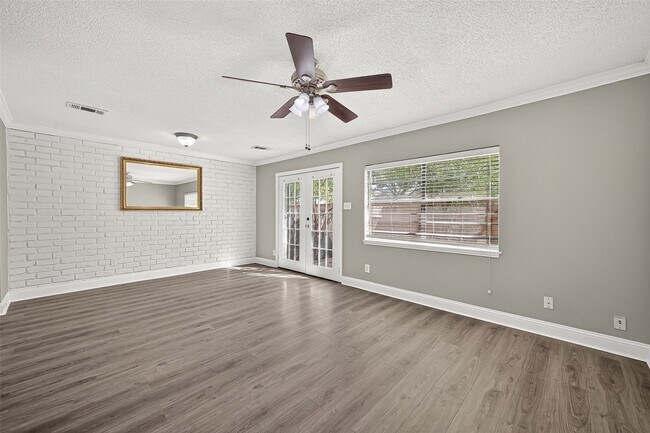 Building Photo - 14535 Misty Meadow Ln