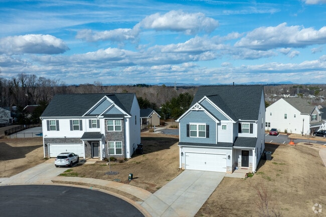 Building Photo - Meadow Springs