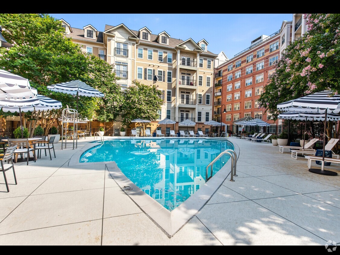 Luxury Apartments in Bethesda, Maryland