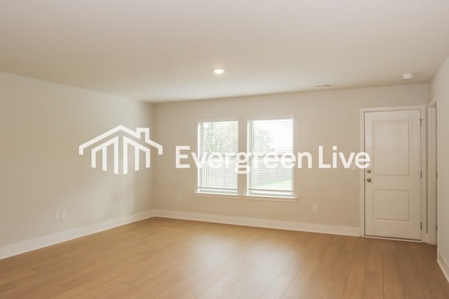 Foto del edificio - 22599 Dashwood Ln