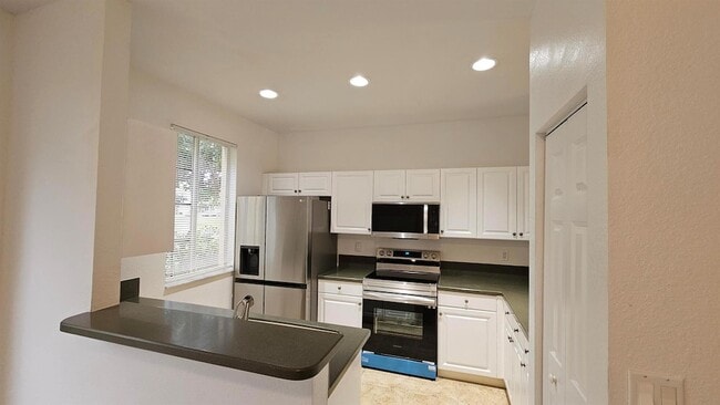 Photo - 2022 Island Dr Townhome