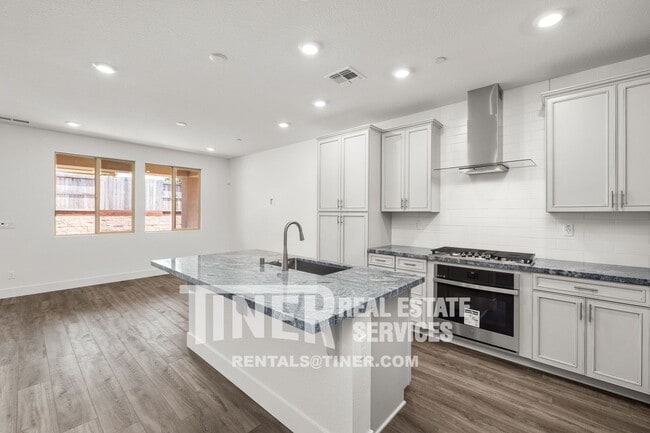 Building Photo - 12669 Quantum Way