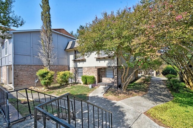 Building Photo - 5423 Callaghan