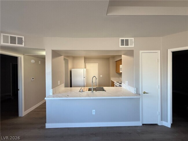 Building Photo - 45 Maleena Mesa St